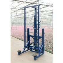 Easy removal of shelves from a Danish trolley